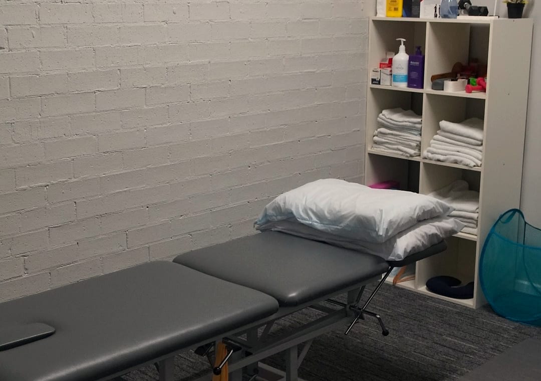 A thorough assessment, hands-on treatment, and a rehab plan you can follow at ho